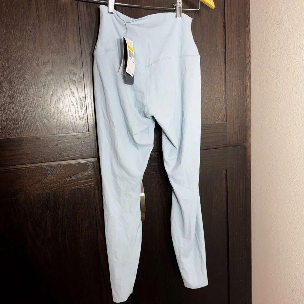 NWT Nike Light Blue High-Waisted Leggings - Picture 4 of 5